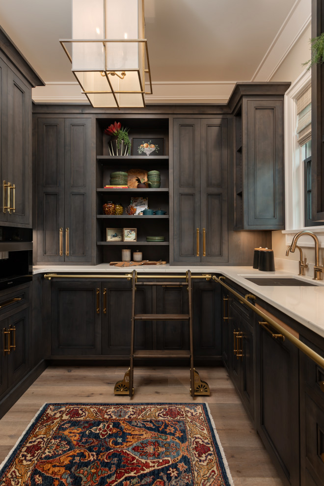 Kitchen - transitional kitchen idea