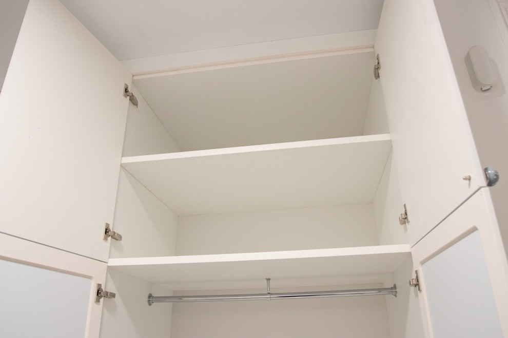 Прихожая в современной классике