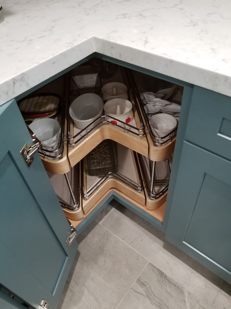 David Reff Kitchen- Diamond Cabinets