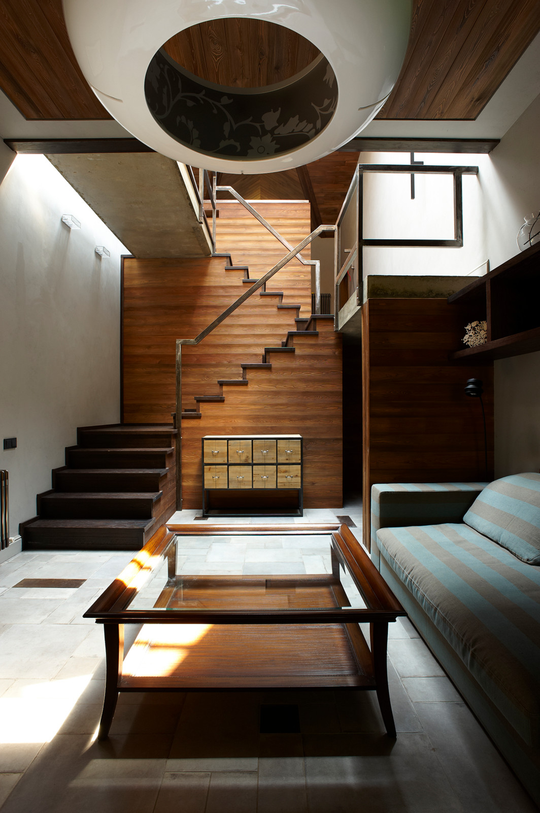 Дом на склоне