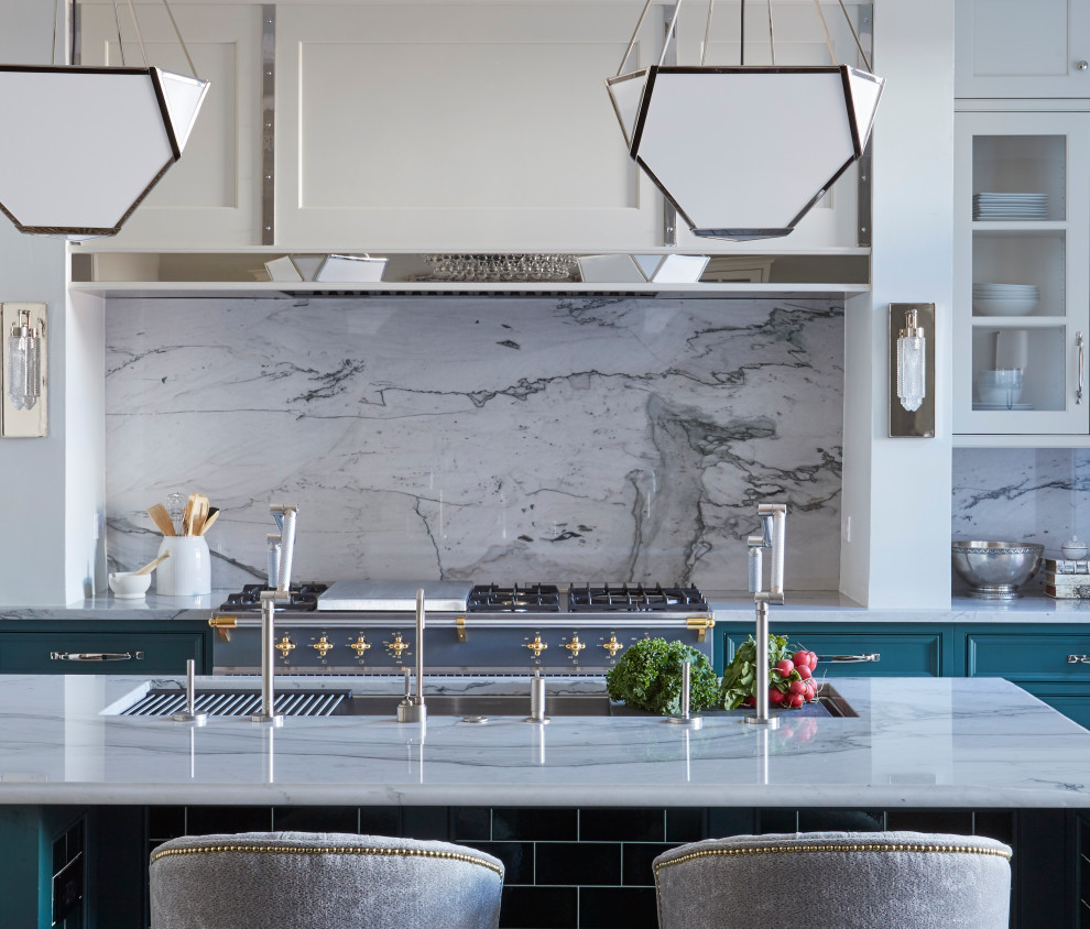 Example of a transitional kitchen design in Chicago