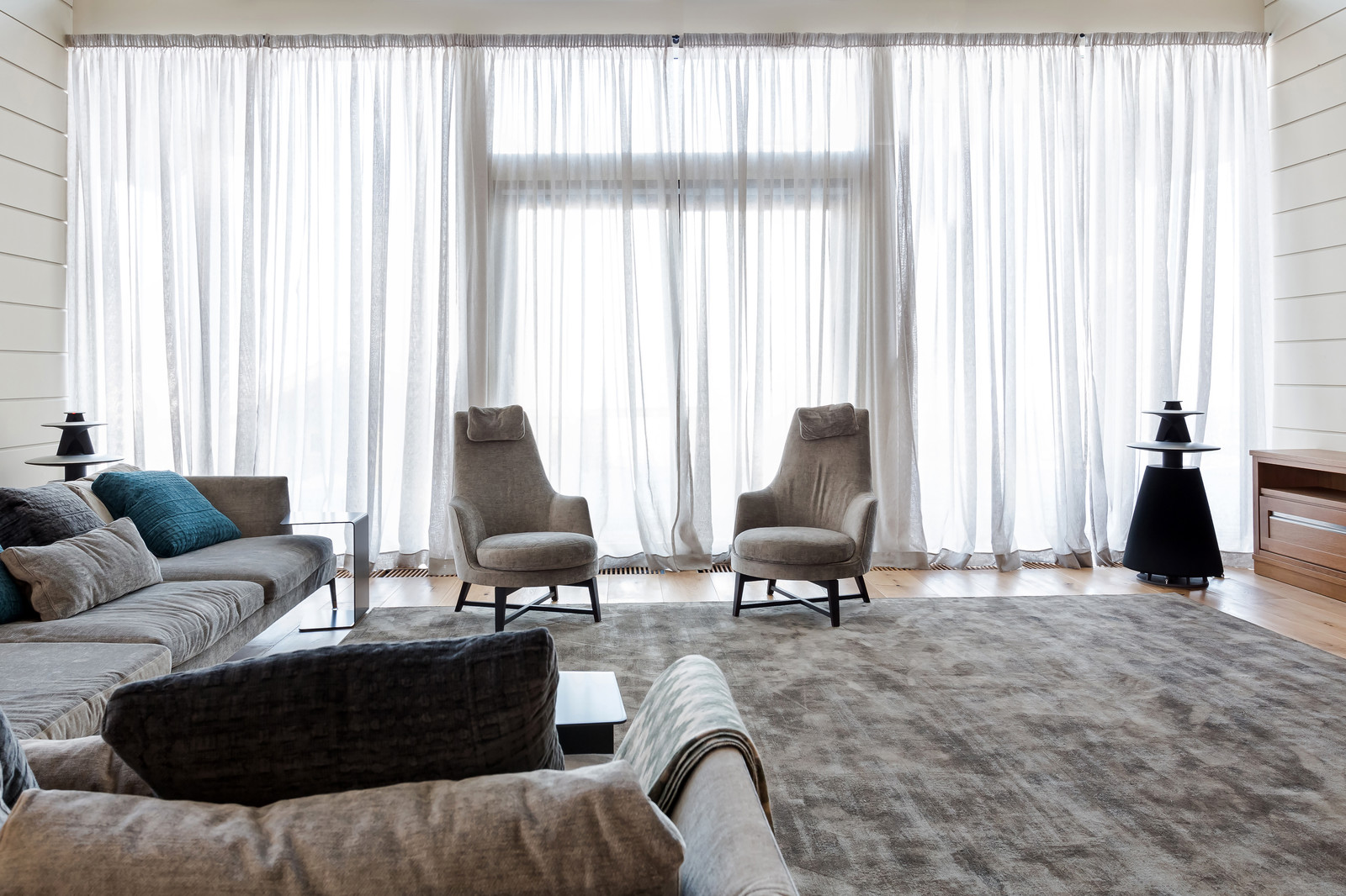 Дом на озере для большой семьи