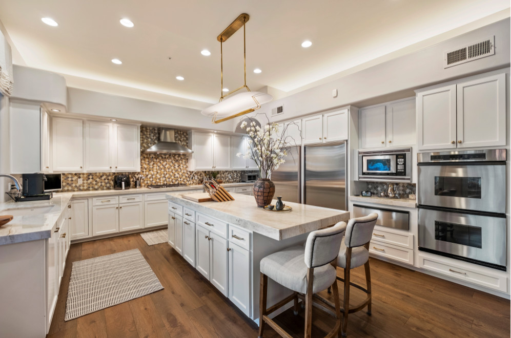 Paradise Valley Modern Kitchen, Bar ,Family room, Garage