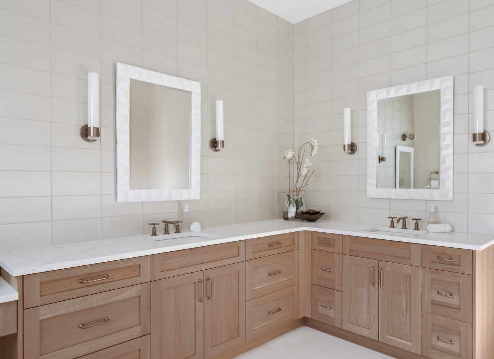 Bathroom - transitional bathroom idea