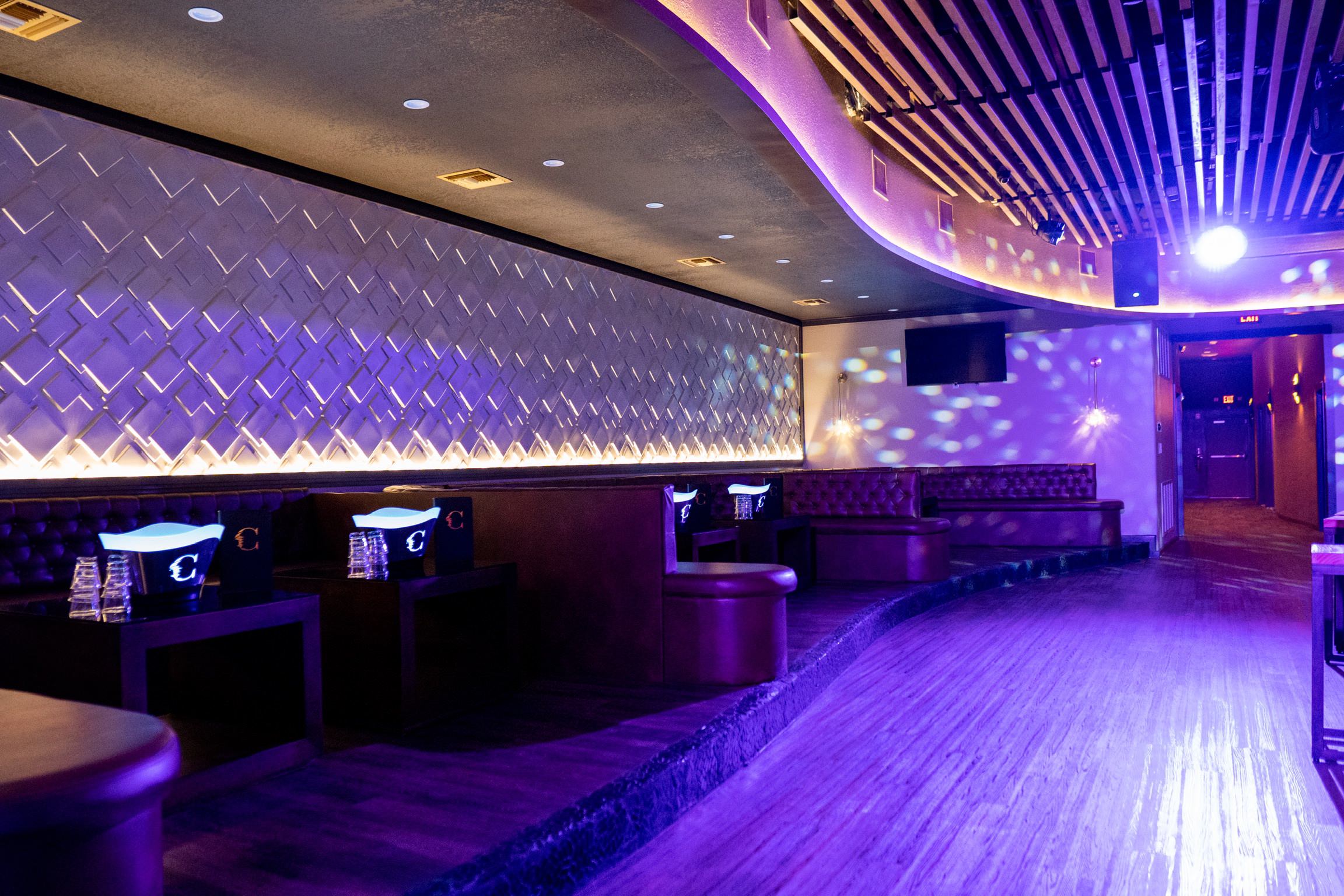 Da Cave Upscale Cocktail Lounge