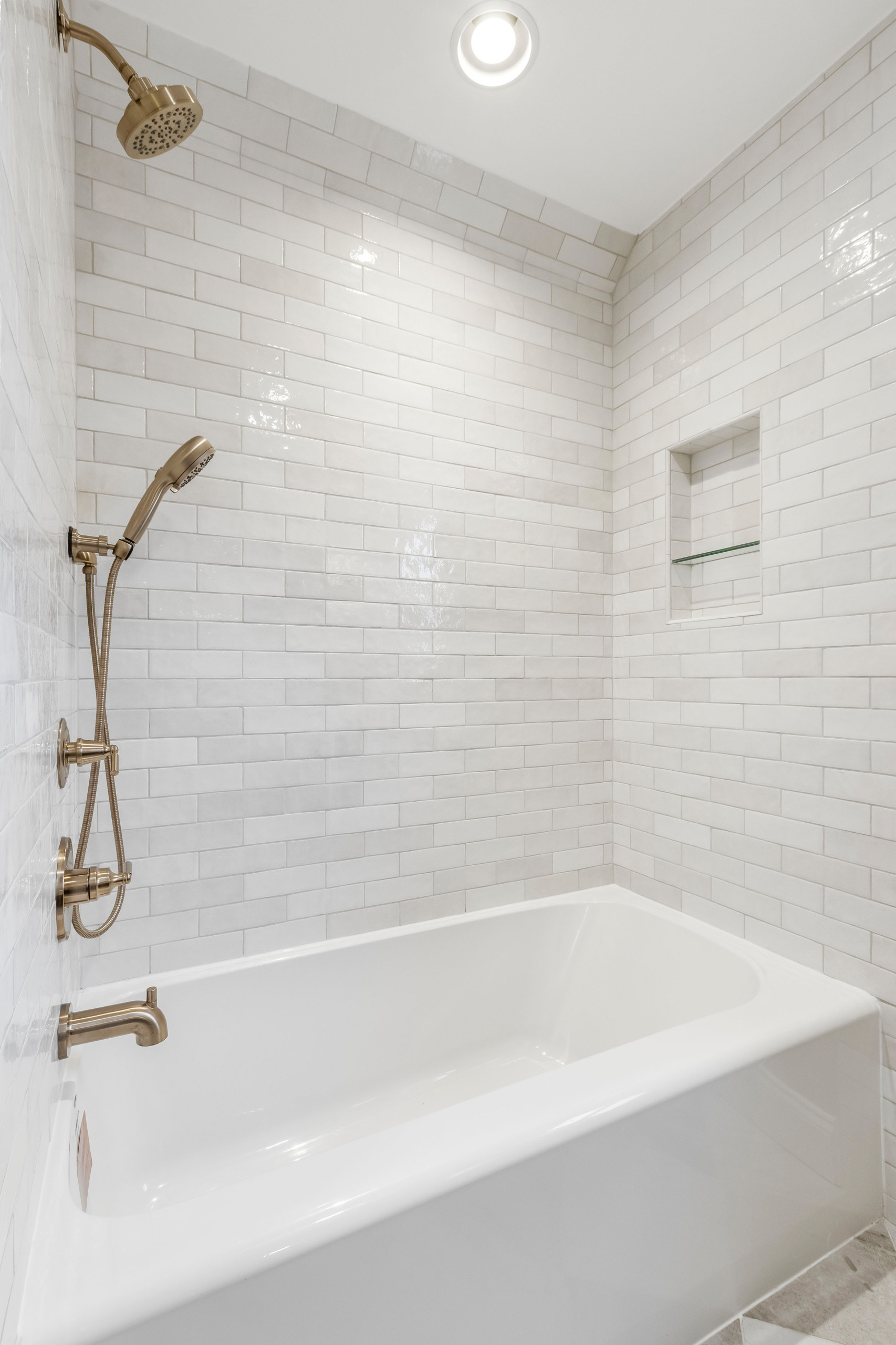 Example of a bathroom design in Nashville