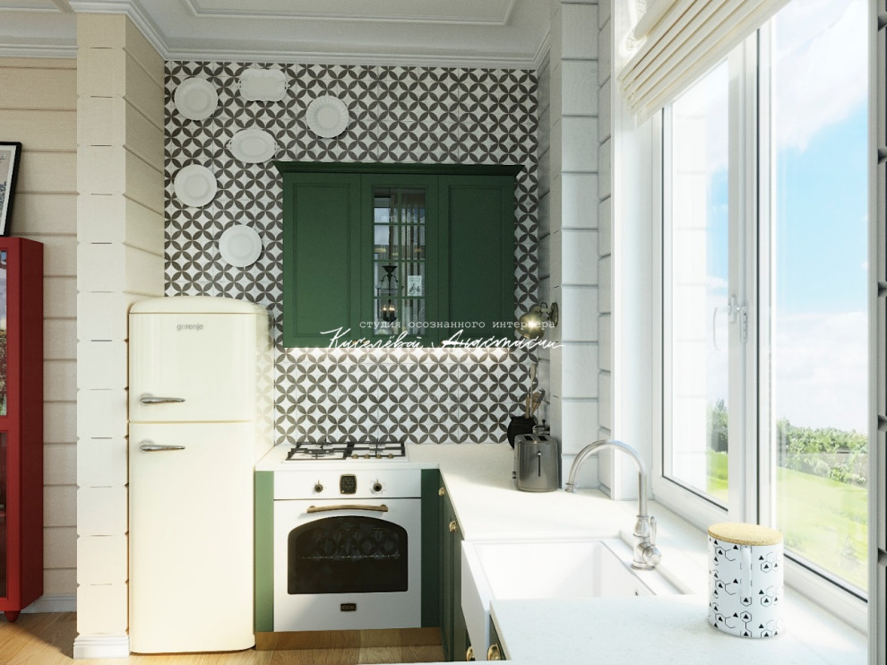 Деревянный дом в лесу