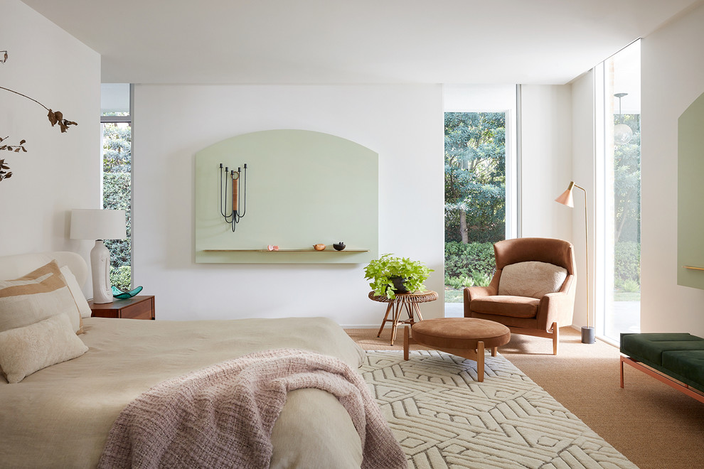 Inspiration for a mid-century modern bedroom remodel in Houston