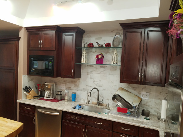 Kitchen Remodel on Sunrise Drive in Hold klassisch-kueche