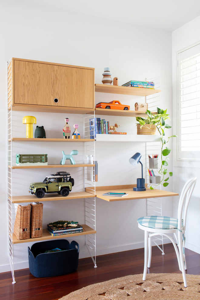 Inspiration for a beach style kids' room in Brisbane.