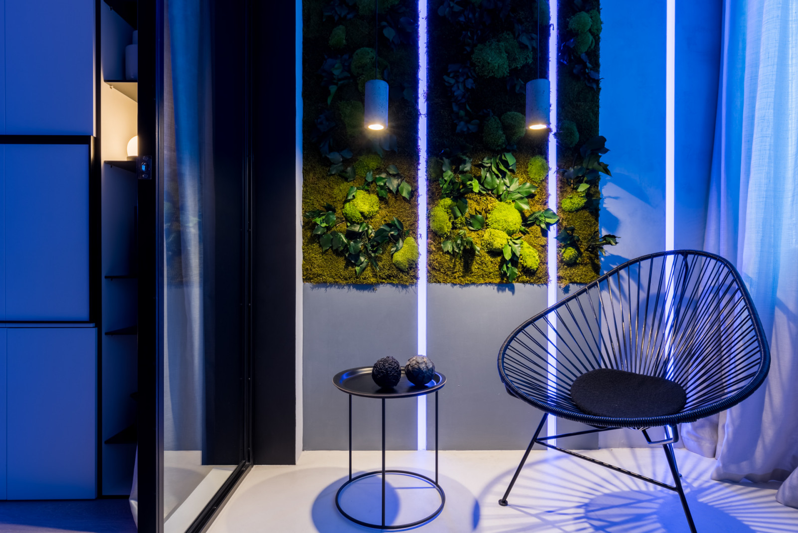 "Белый, серый и графит"