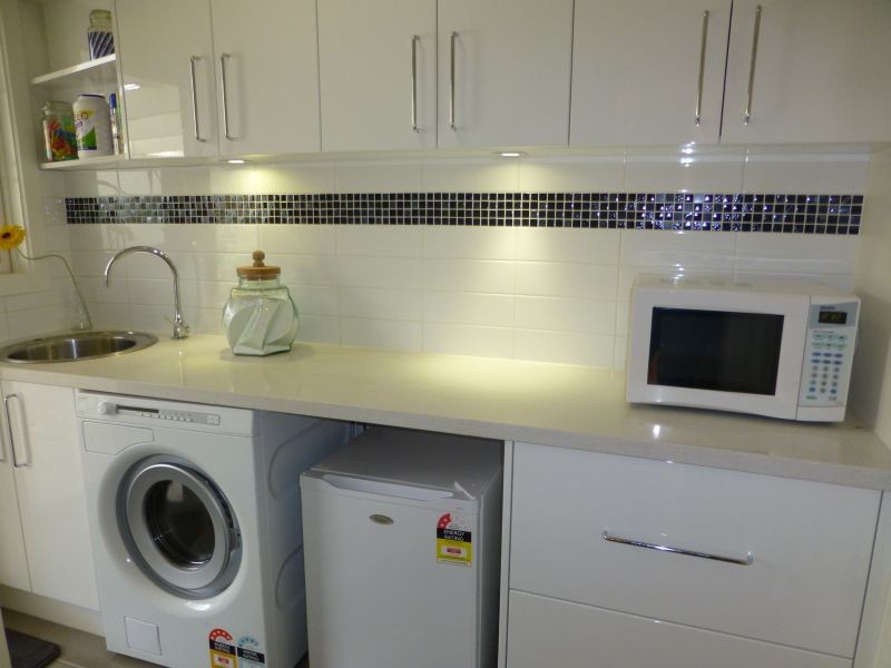 Photo of a contemporary laundry room in Geelong.