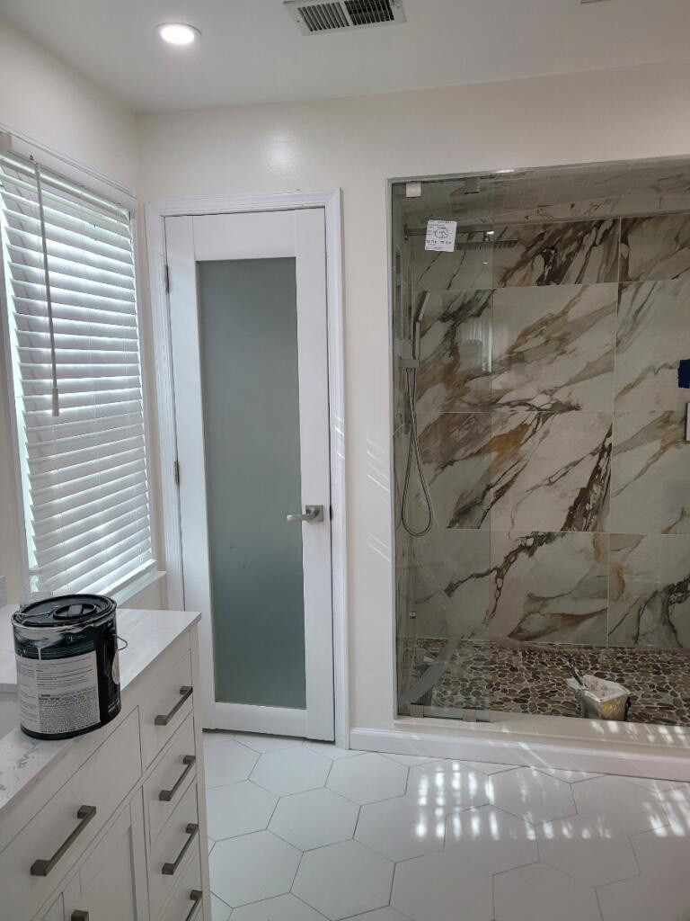 Ellison Custom Owners Suite Bathroom