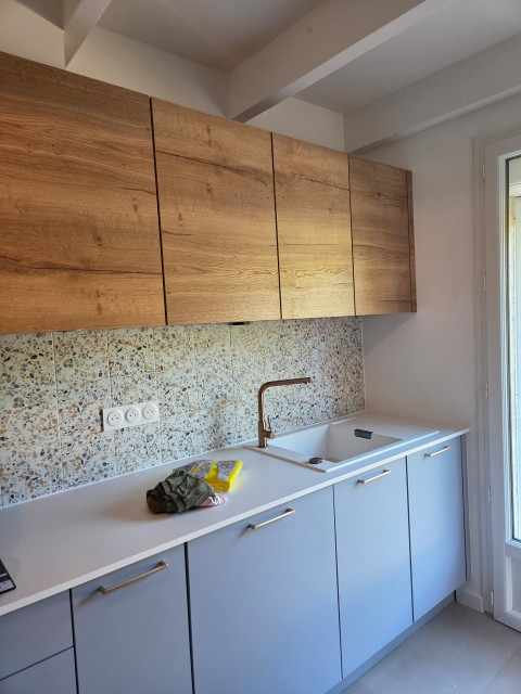 Petite r&eacute;novation d'une maison secondaire eclettico-lavanderia