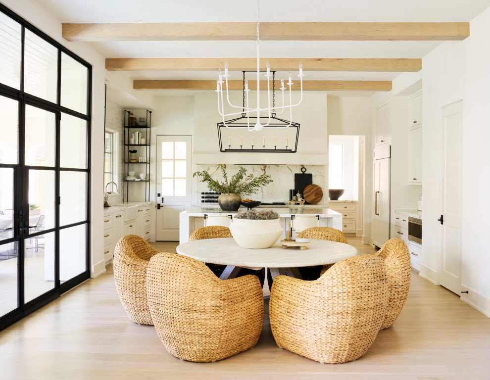 Transitional kitchen photo in Phoenix