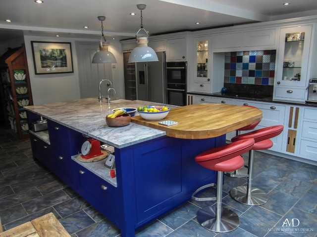 Colourful Kitchen with Patchwork Backsplash eclectico-cocina