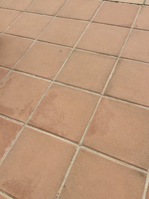 terrasse carrelage rose