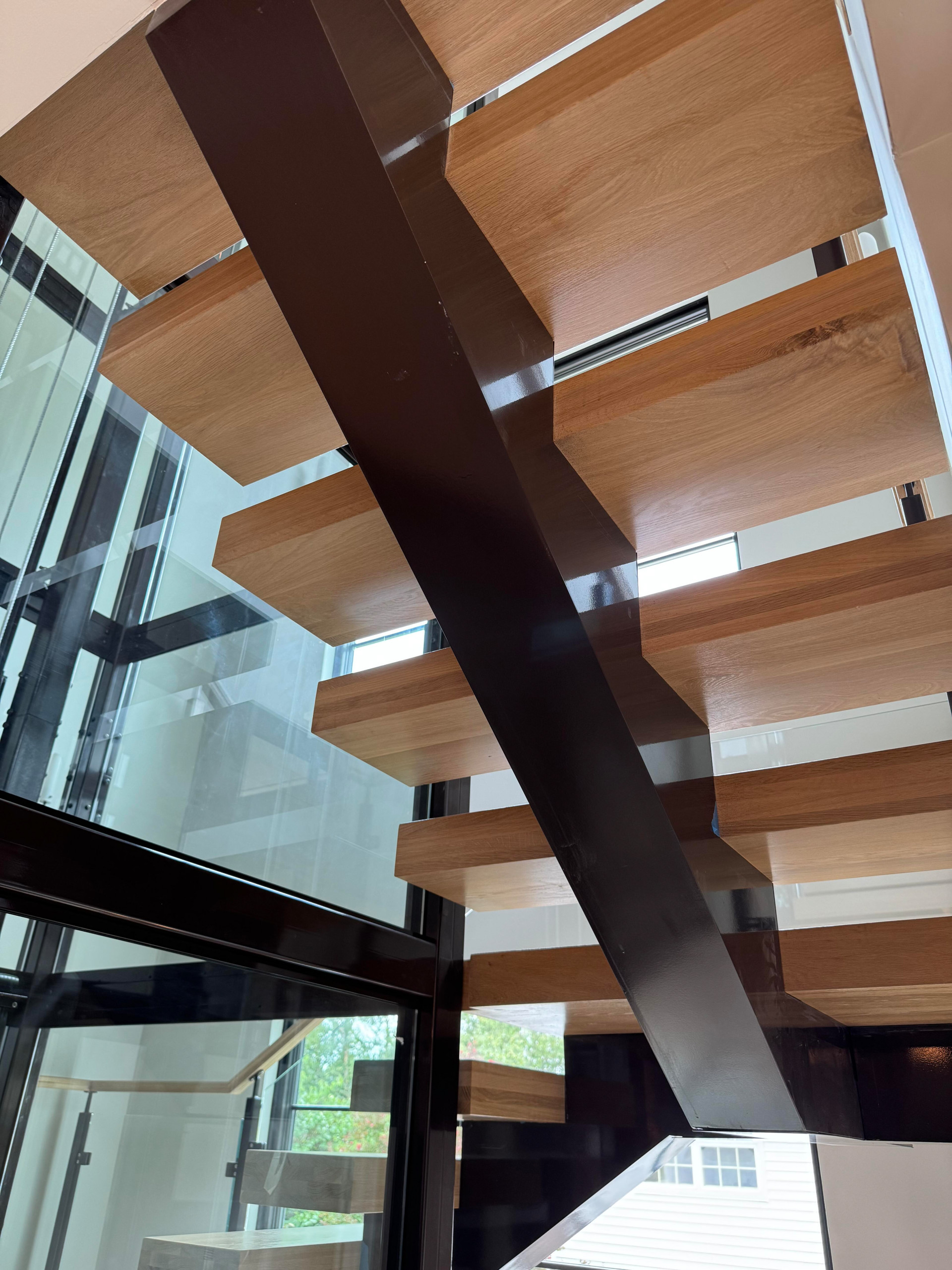 136_Modern Mono-Beam Encircling Glass Elevator, Bethesda, MD 20814