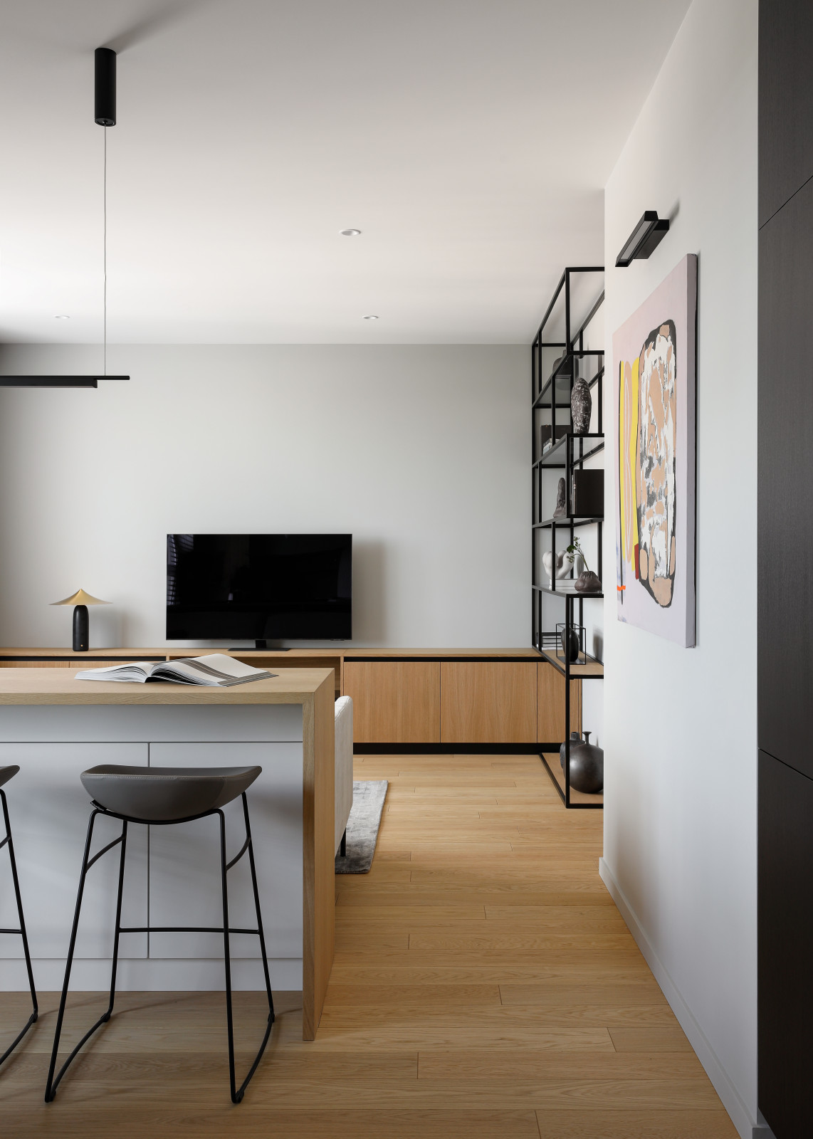 Light midecentury apartment / Квартира с легким флером midcentury