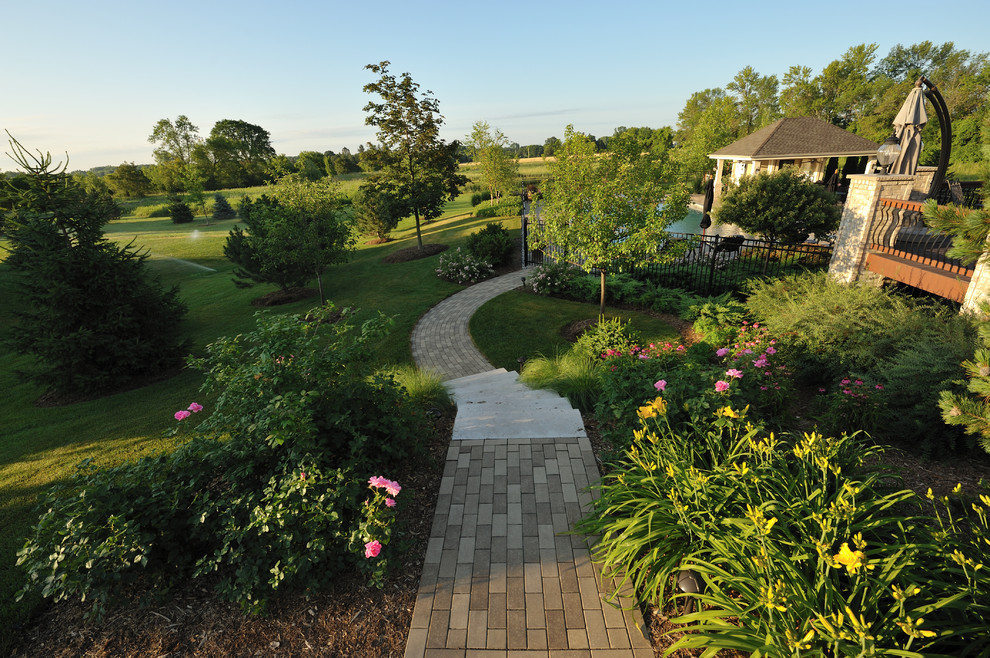 Mequon Residence - Traditional - Landscape - Milwaukee - by