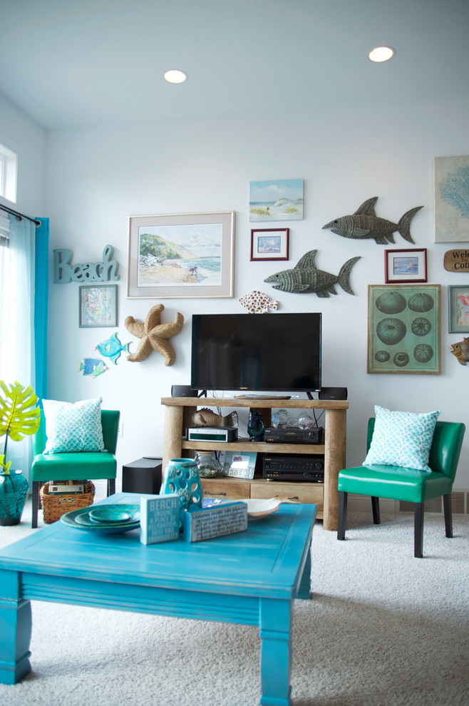 Inspiration for a beach style family room in Grand Rapids.