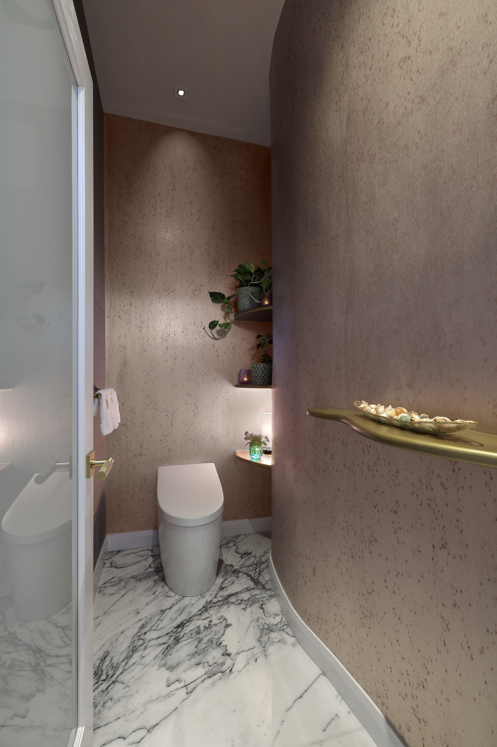 NEW TRENDS - ENSUITE