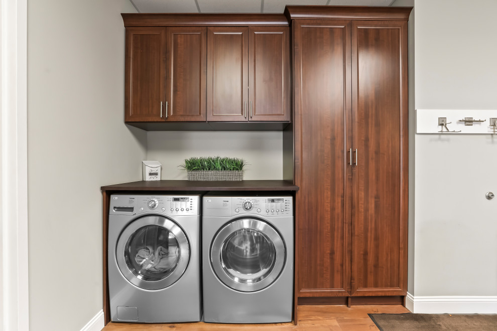 Laundry room - transitional laundry room idea