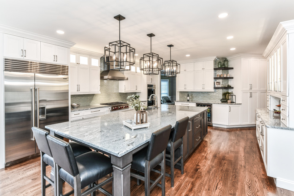 Kitchen - transitional kitchen idea in DC Metro