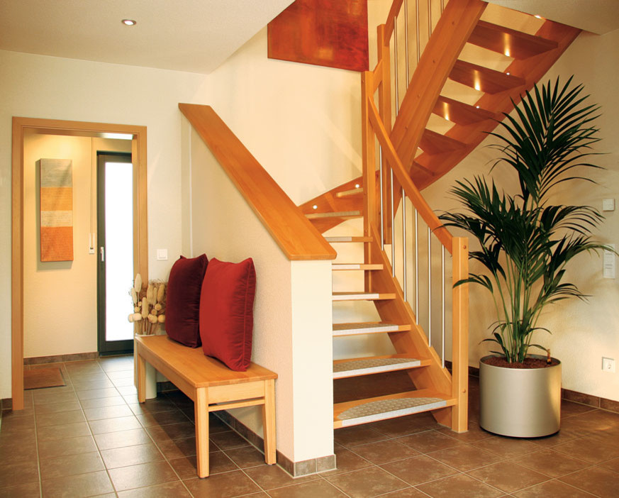 Mediterrane Treppe in U-Form mit offenen Setzstufen in Sonstige