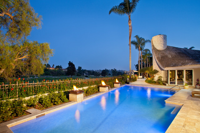 California Art Moderne Style contemporaneo-piscina