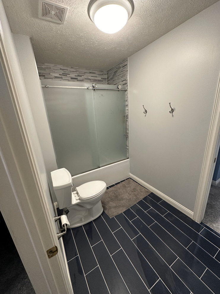 Barrington Park Bathroom
