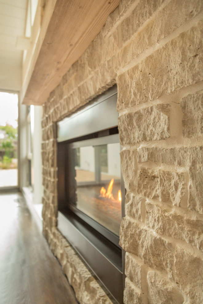 Example of a transitional home design design in San Francisco