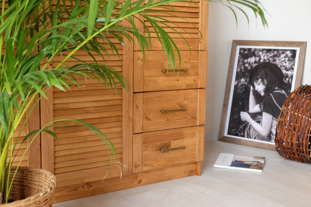 Набор мебели с жалюзийными фасадами