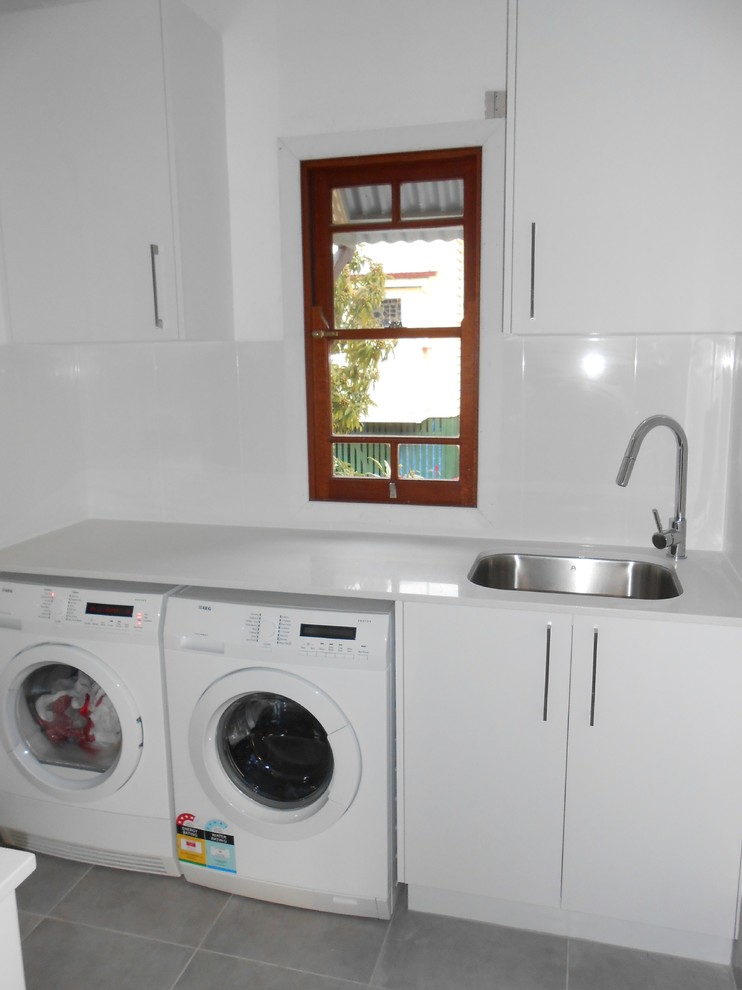 Design ideas for a modern laundry room in Brisbane.