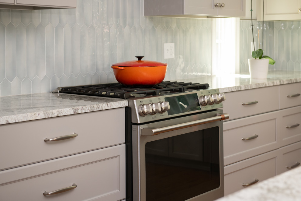 Transitional kitchen photo in Boston