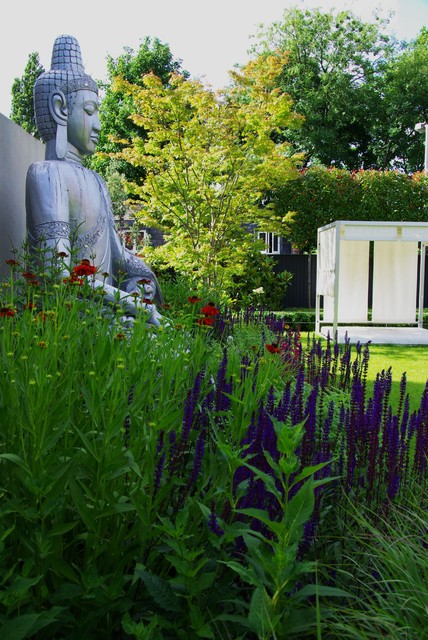 Perennial Planting american-traditional-garden