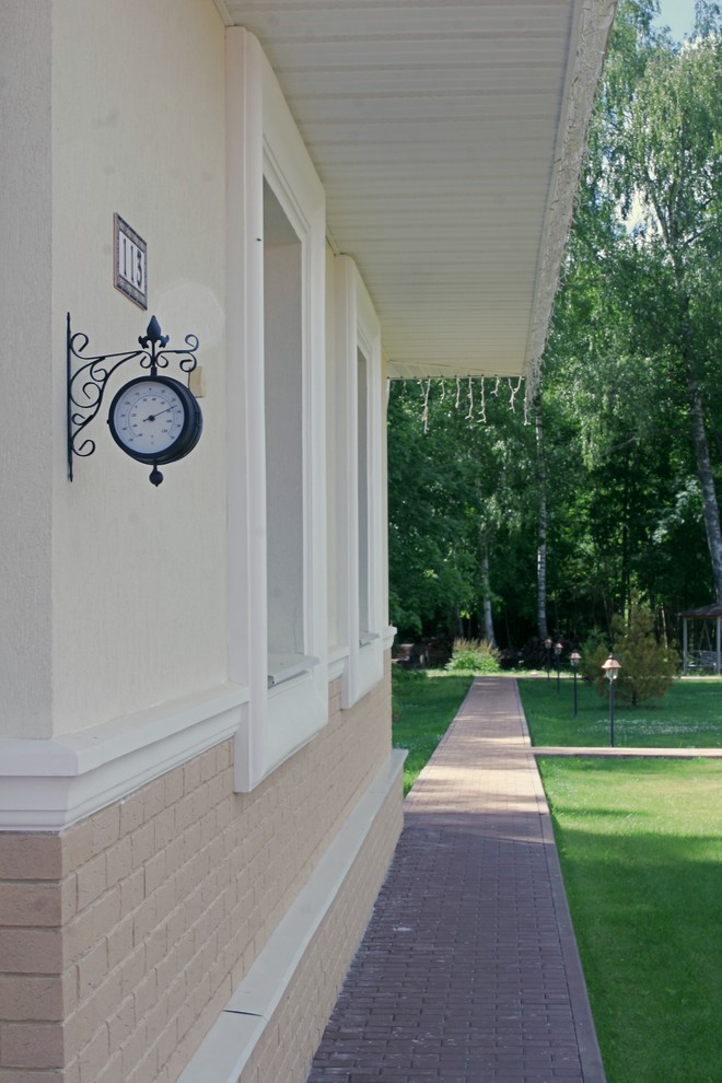 Архитектурный ансамбль из трех домов