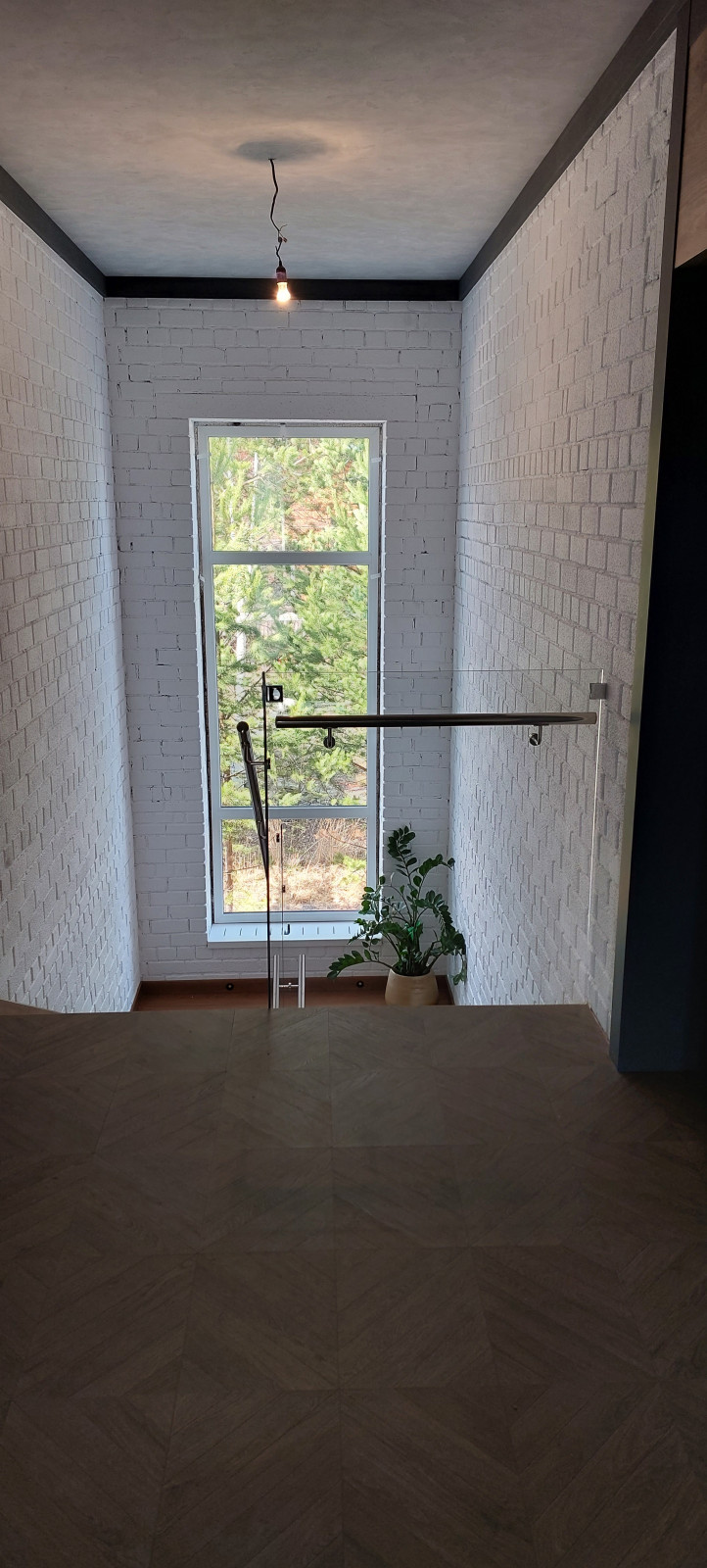 Лестничное ограждение из стекла.