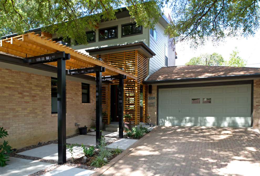 Inspiration for a modern entryway in Austin.