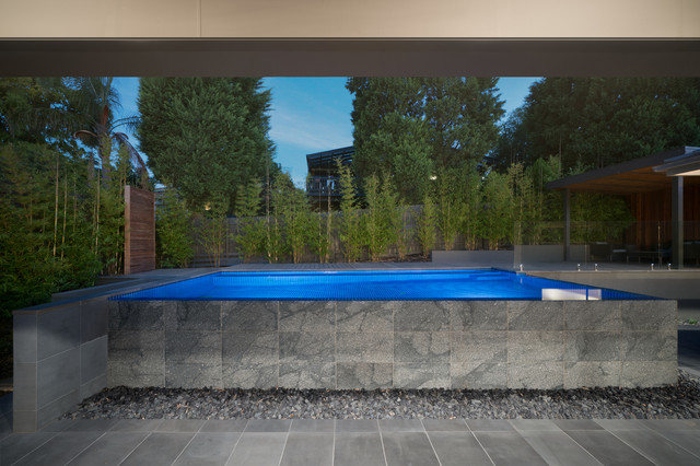 Split Level Infinity Solution trendy-pool