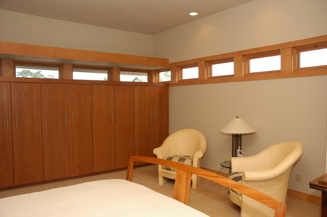 Custom Home Racine modern-bedroom