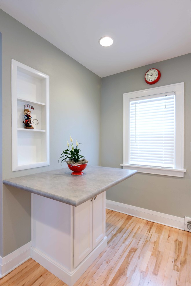 Kitchen - transitional kitchen idea