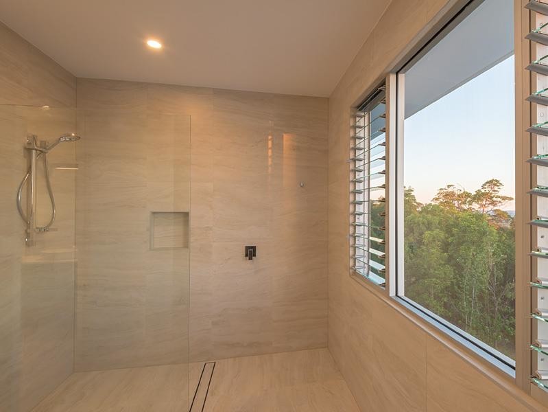 Photo of a contemporary bathroom in Sunshine Coast.