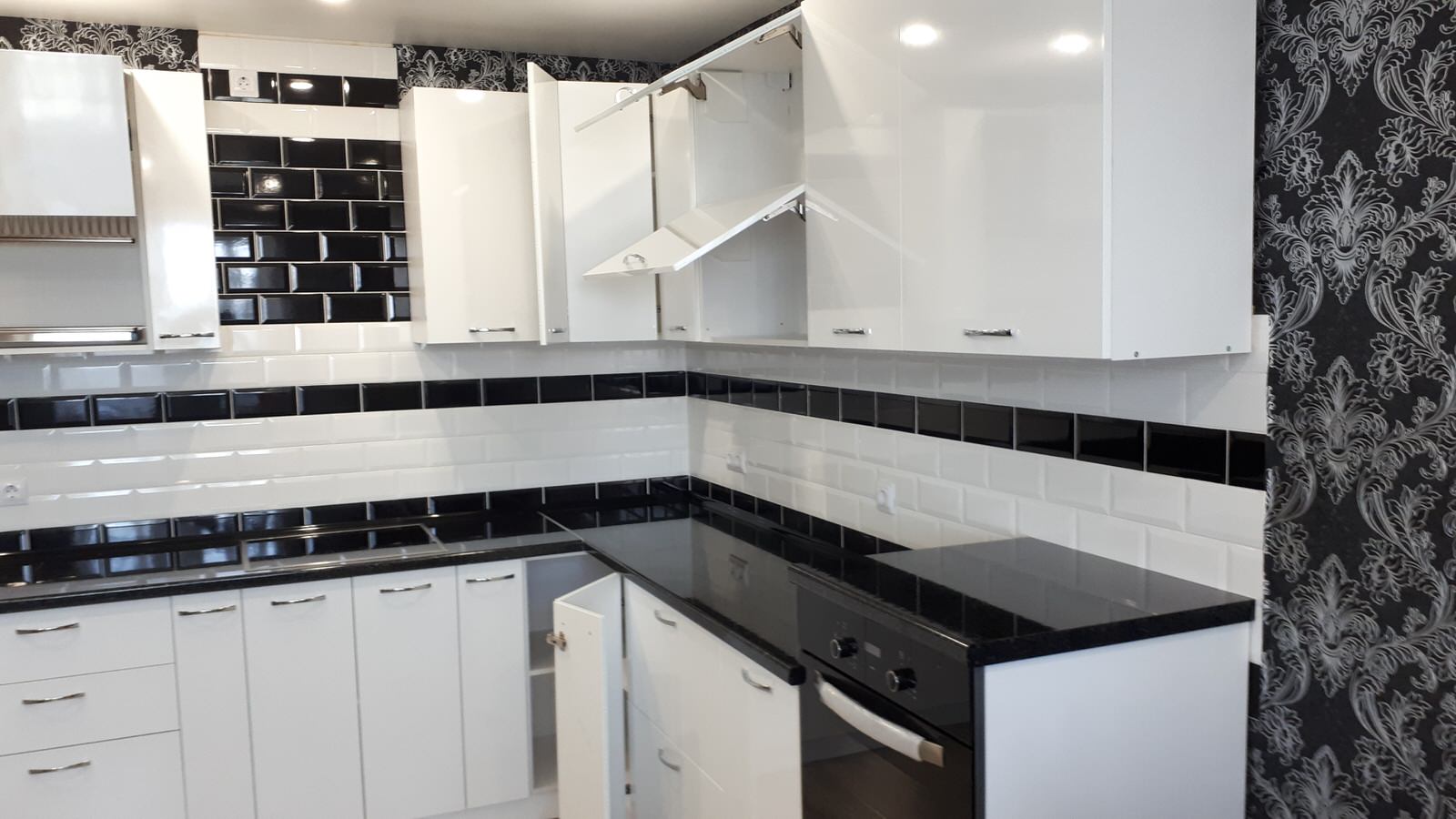 Кухонные гарнитуры