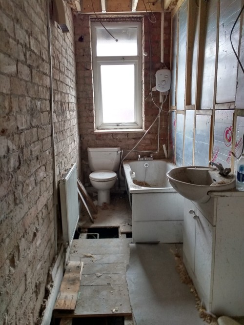 Which Side Of The Bathroom To Place Radiator