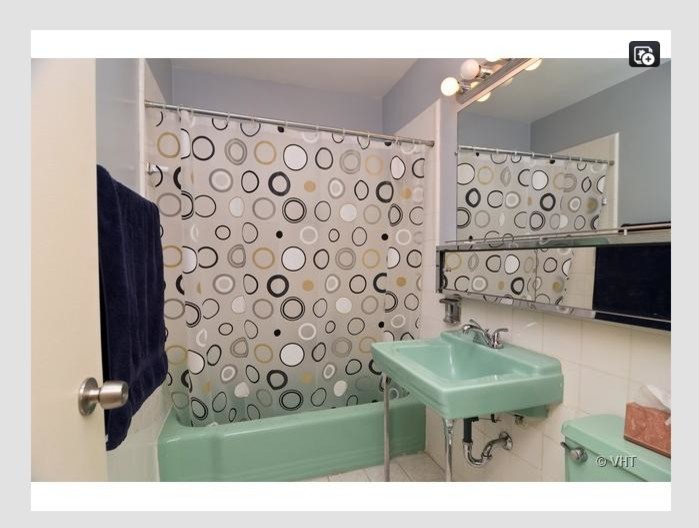 Shall I trash this 60's green retro bathroom?