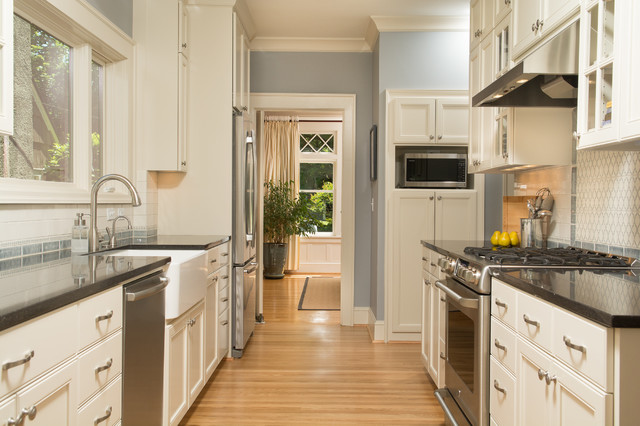 Clean Traditional Kitchen - Traditional - Kitchen - Portland - by