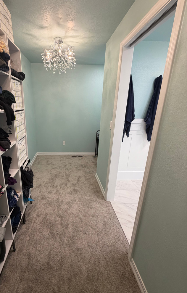 Walk-in closet