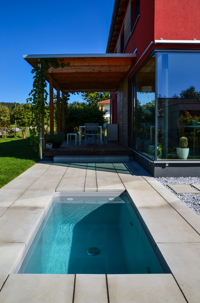 Moderner Pool in München