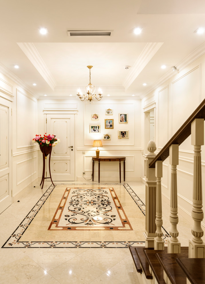 Лестничный холл 1-го этажа